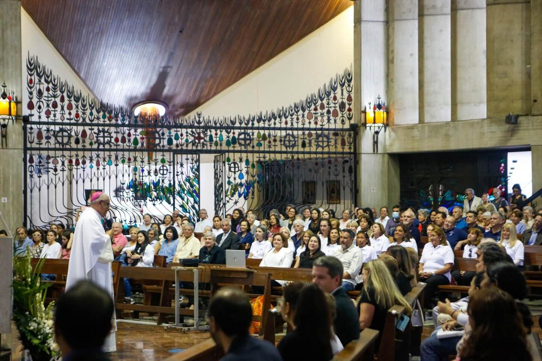 Video de la Misa Solemne por el 30 Aniversario de nuestra Parroquia, día de la Virgen de Guadalupe